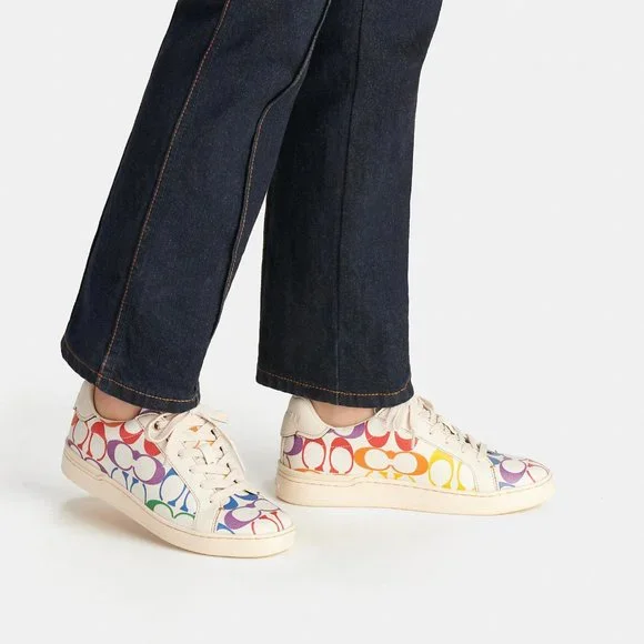 🌈 Coach Clip Low Top Sneaker In Rainbow Signature Canvas - Picture 4 of 12